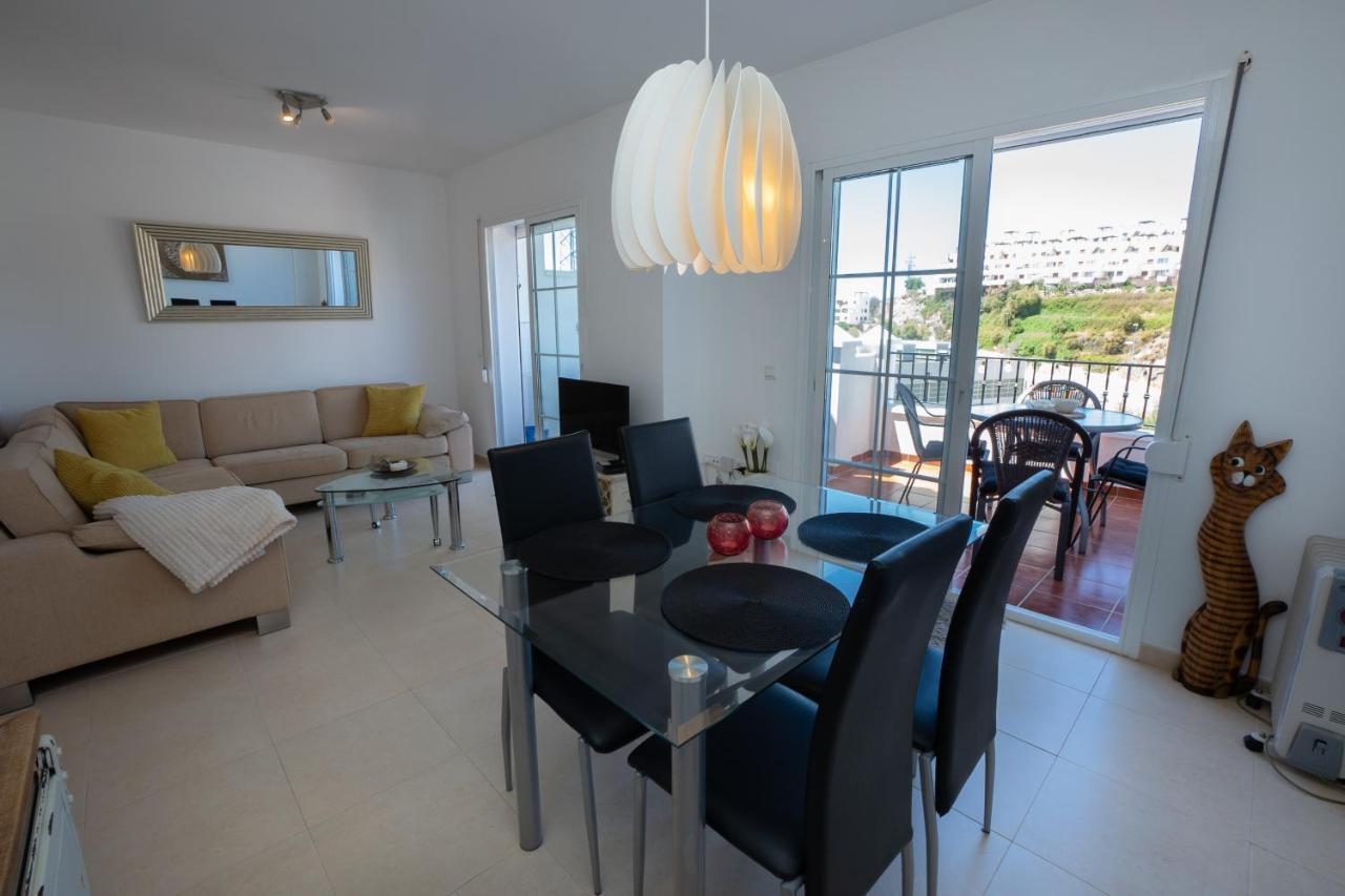 Penthouse Las Gaviotas Ii-2E Menyber Nerja Exterior photo