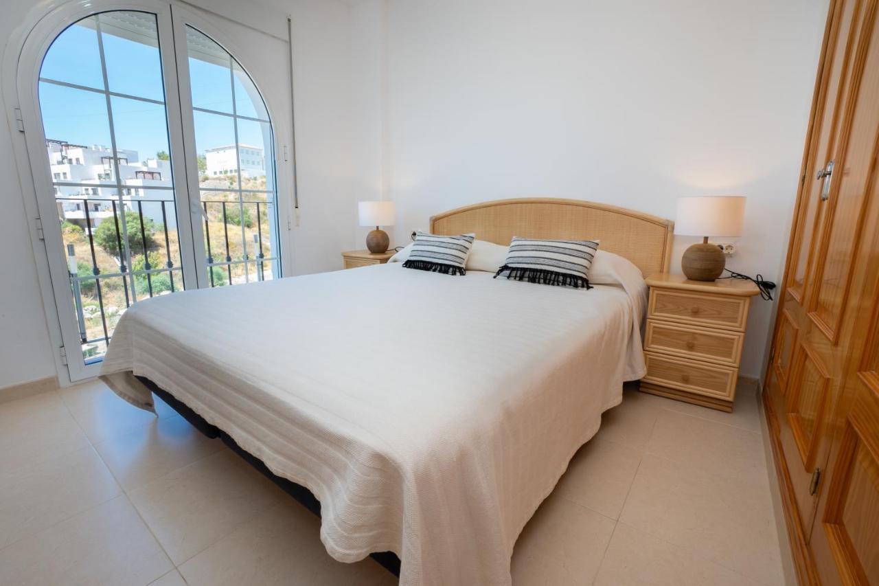 Penthouse Las Gaviotas Ii-2E Menyber Nerja Exterior photo