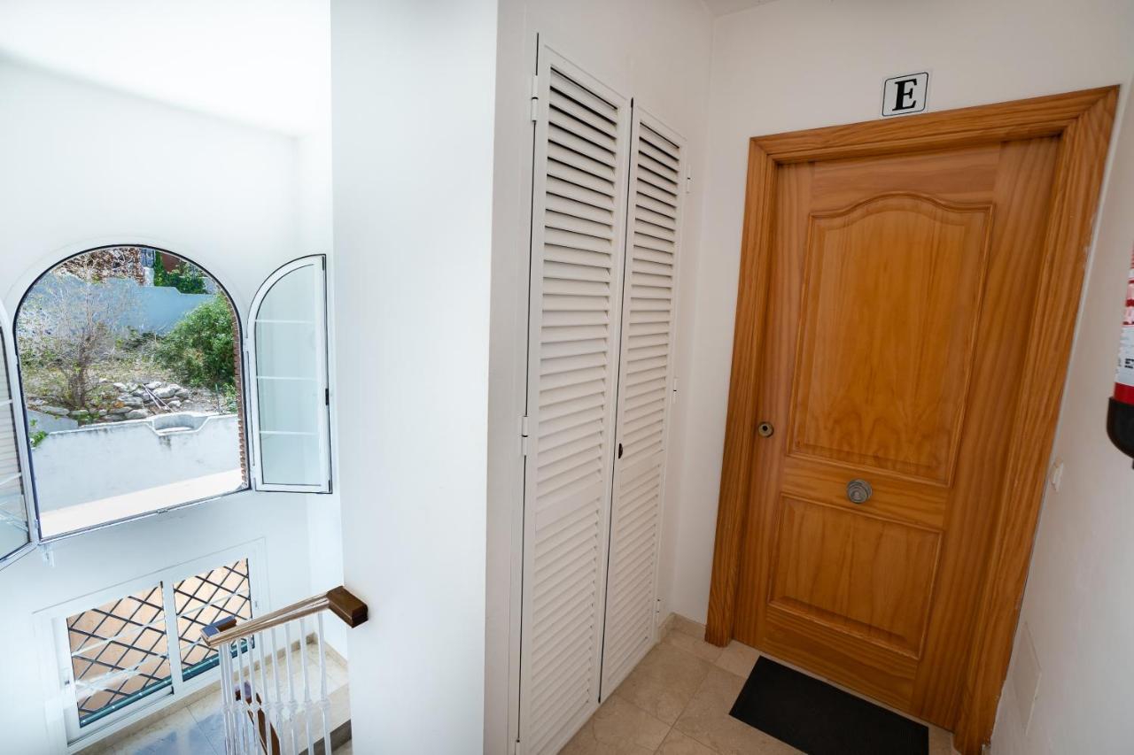 Penthouse Las Gaviotas Ii-2E Menyber Nerja Exterior photo