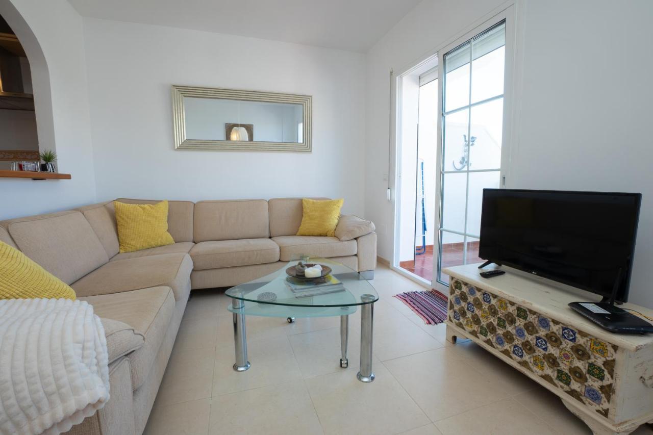 Penthouse Las Gaviotas Ii-2E Menyber Nerja Exterior photo